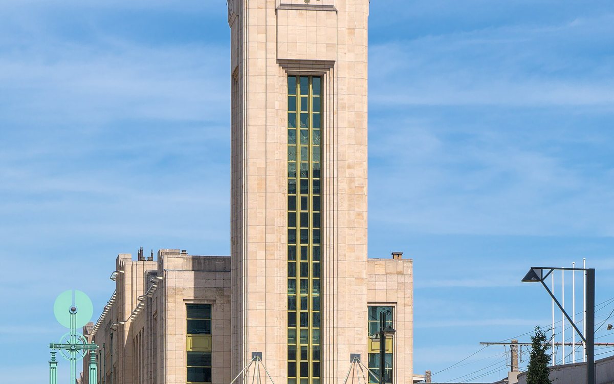 Quais de la gare de Bruxelles-Nord